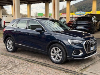 Audi Q3 2.0 TDI 150 CV Business (2)