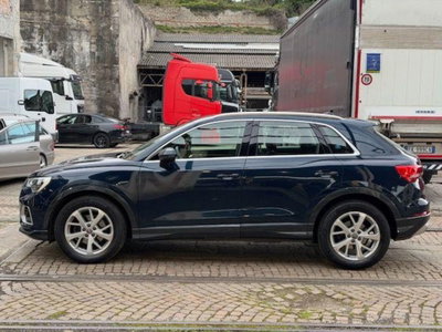 Audi Q3 2.0 TDI 150 CV Business (7)