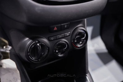 Peugeot 208 82 5 porte Access (14)
