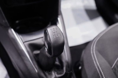 Peugeot 208 82 5 porte Access (15)
