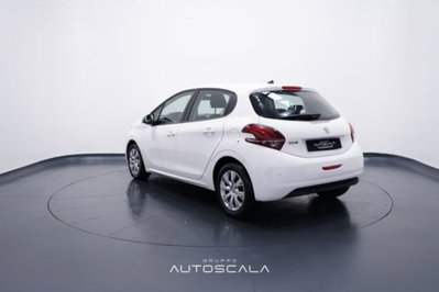 Peugeot 208 82 5 porte Access (4)
