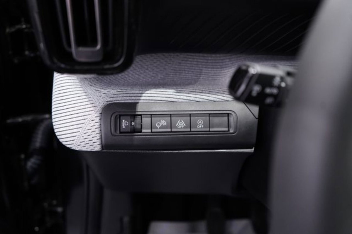 Citroen C3 1.2 puretech turbo Max 100cv s&s (11)