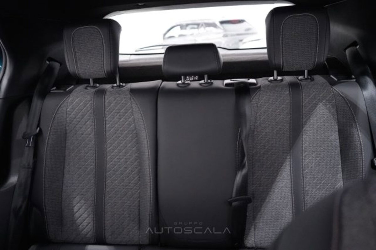Peugeot 2008 1.2 puretech Allure s&s 100cv (18)
