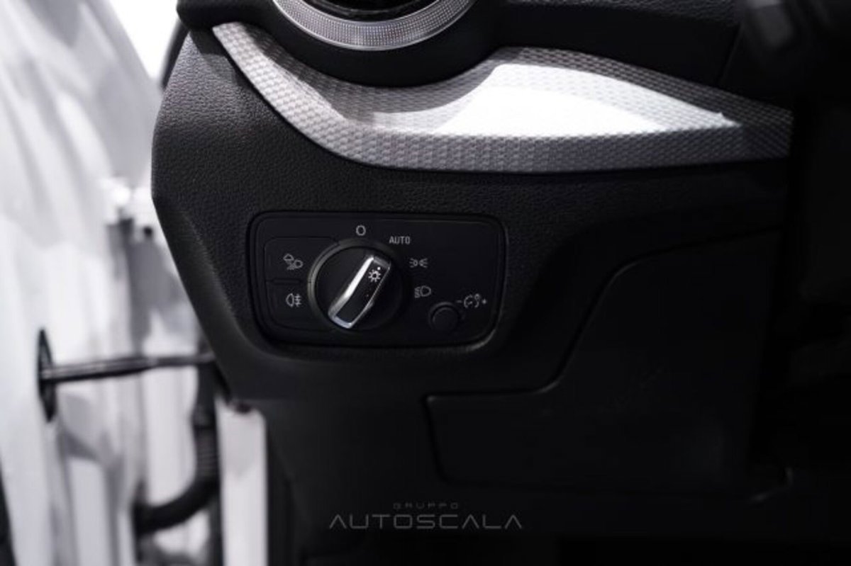 Audi Q2 Q2 35 TDI S tronic S line Edition (14)