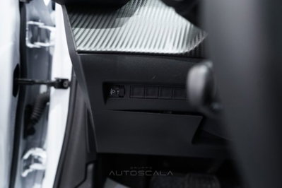 Peugeot 208 1.2 hybrid Active 100cv e-dcs 6 (11)