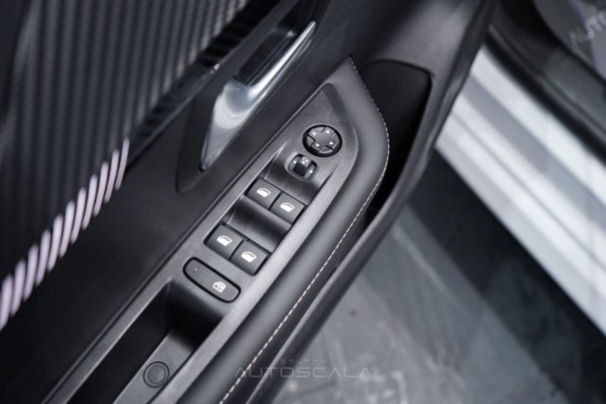 Peugeot 208 1.2 hybrid Active 100cv e-dcs 6 (9)