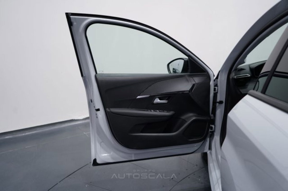 Peugeot 208 1.2 hybrid Active 100cv e-dcs 6 (8)