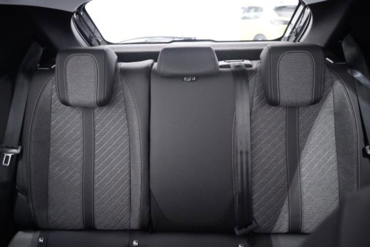 Peugeot 208 1.2 hybrid Active 100cv e-dcs 6 (19)