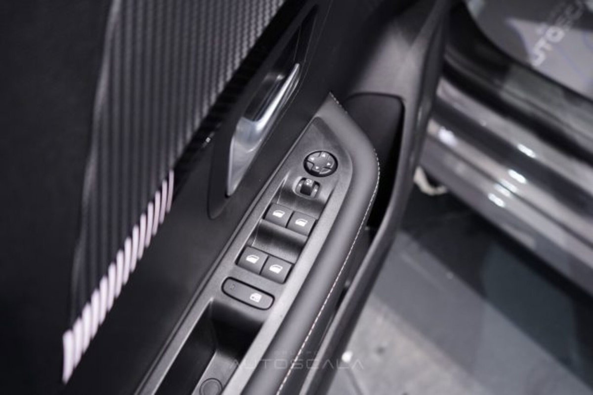 Peugeot 208 1.2 hybrid Active 100cv e-dcs 6 (10)