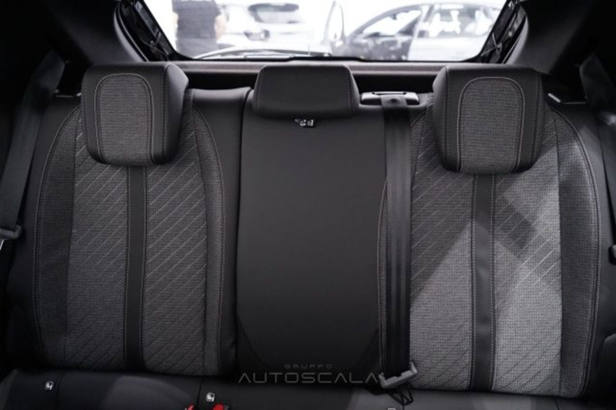 Peugeot 208 1.2 hybrid Active 100cv e-dcs 6 (2)