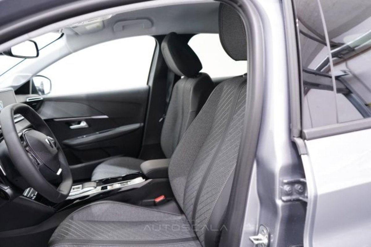 Peugeot 208 1.2 hybrid Active 100cv e-dcs 6 (11)