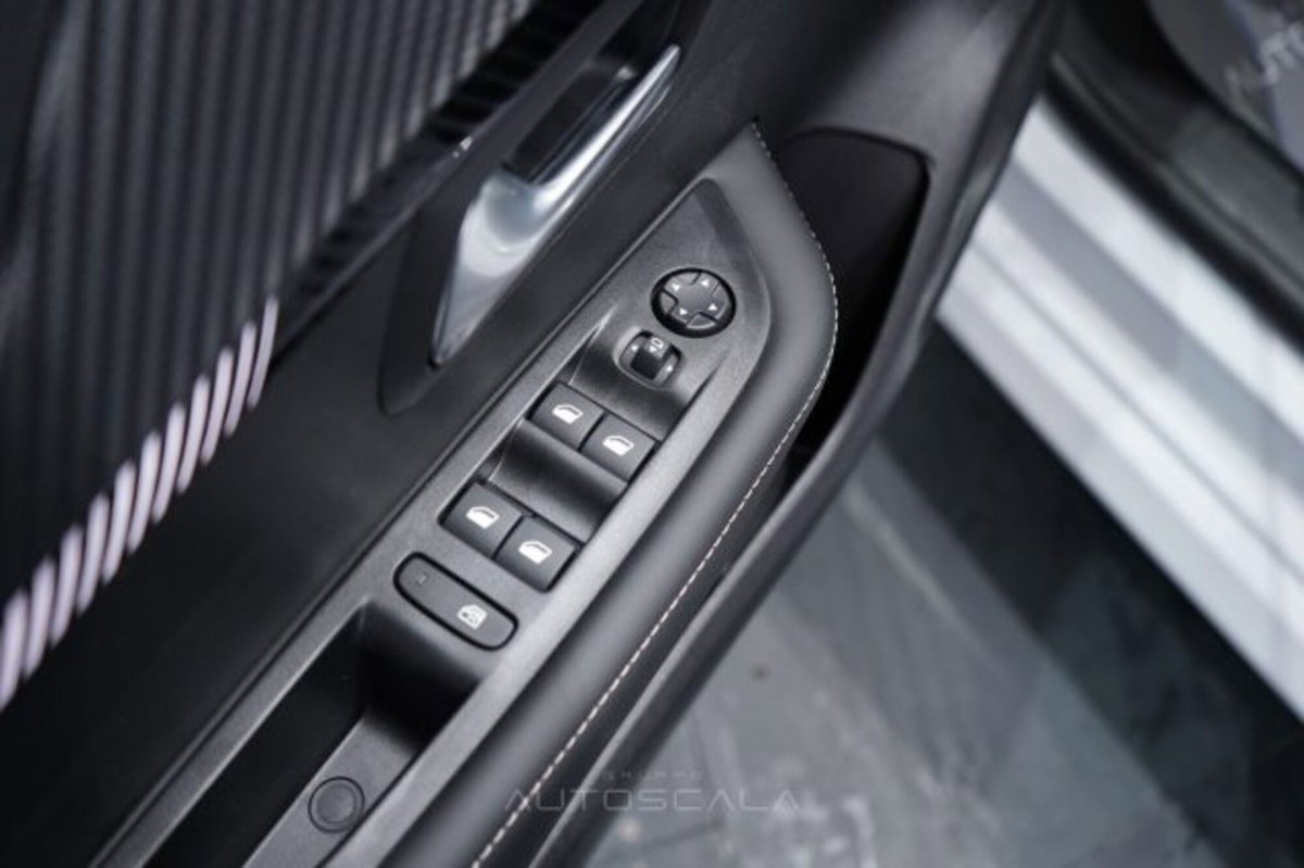 Peugeot 208 1.2 hybrid Active 100cv e-dcs 6 (9)