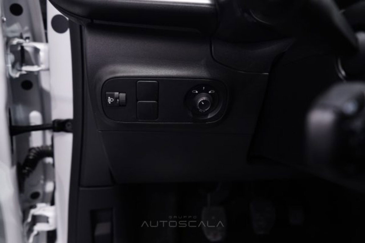 Citroen C3 BlueHDi 100 S&S Feel (11)