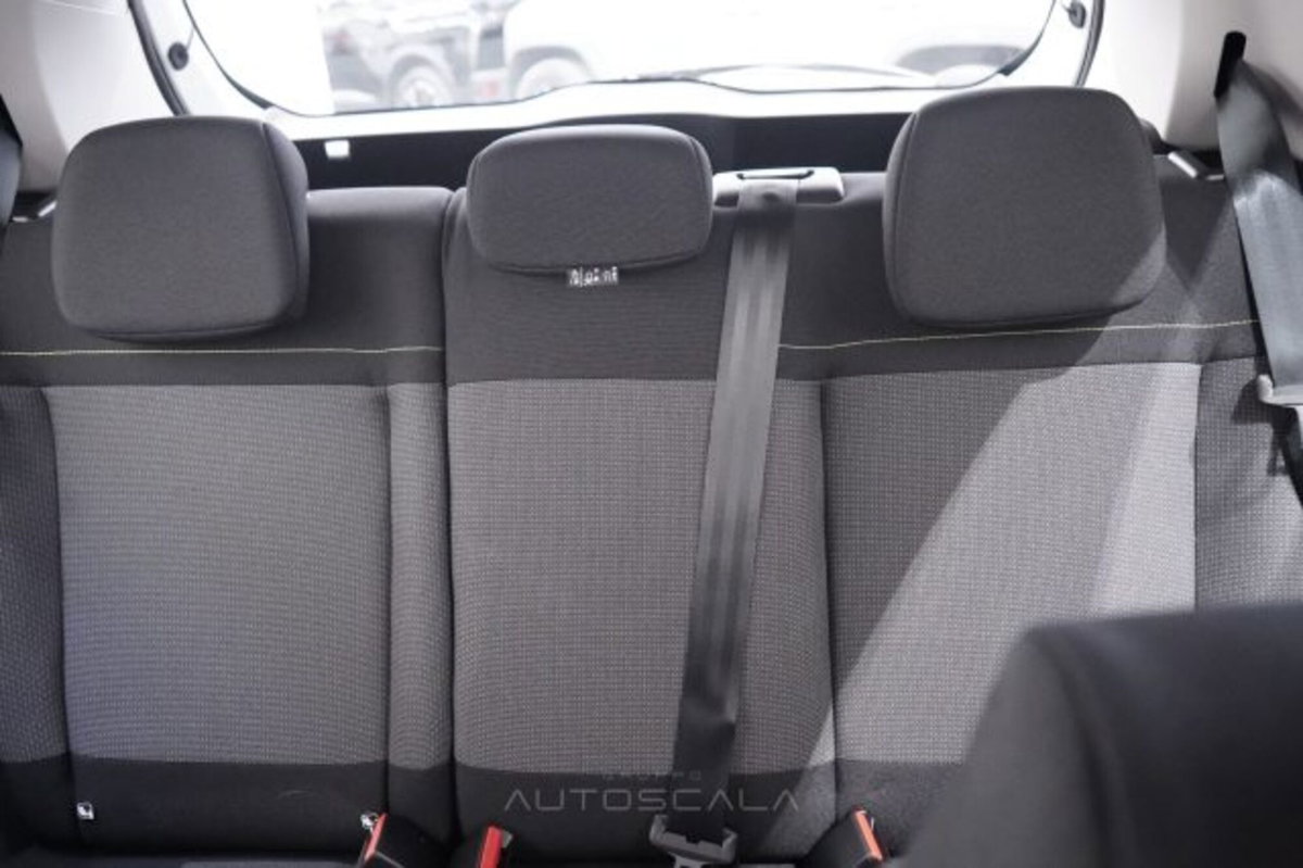 Citroen C3 BlueHDi 100 S&S Feel (19)