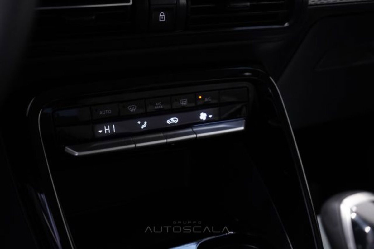Citroen C3 1.2 puretech turbo Max 100cv s&s (15)