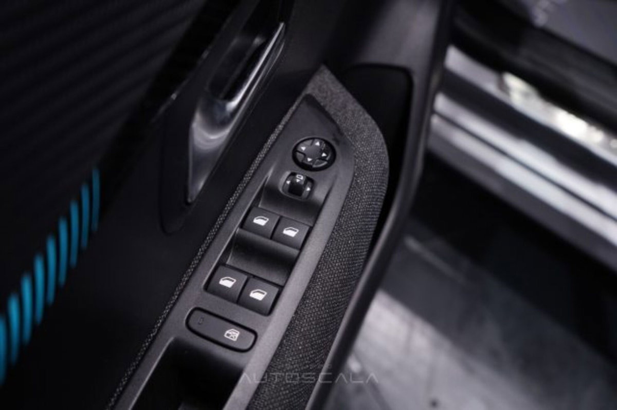 Peugeot 208 1.2 puretech Active s&s 75cv (10)