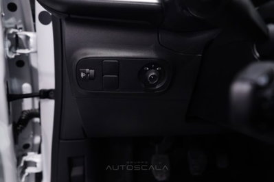 Citroen C3 BlueHDi 100 S&S Feel (11)