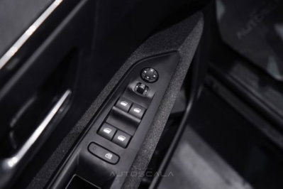 Peugeot 3008 PureTech Turbo 130 S&S EAT8 Active Pack (10)