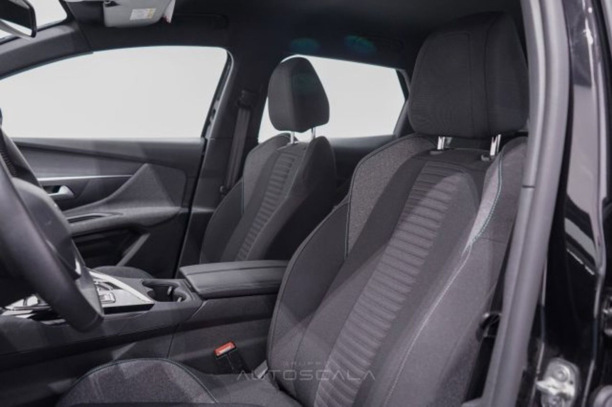 Peugeot 3008 PureTech Turbo 130 S&S EAT8 Active Pack (10)