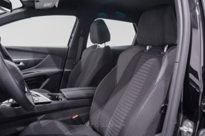 Peugeot 3008 PureTech Turbo 130 S&S EAT8 Active Pack (11)