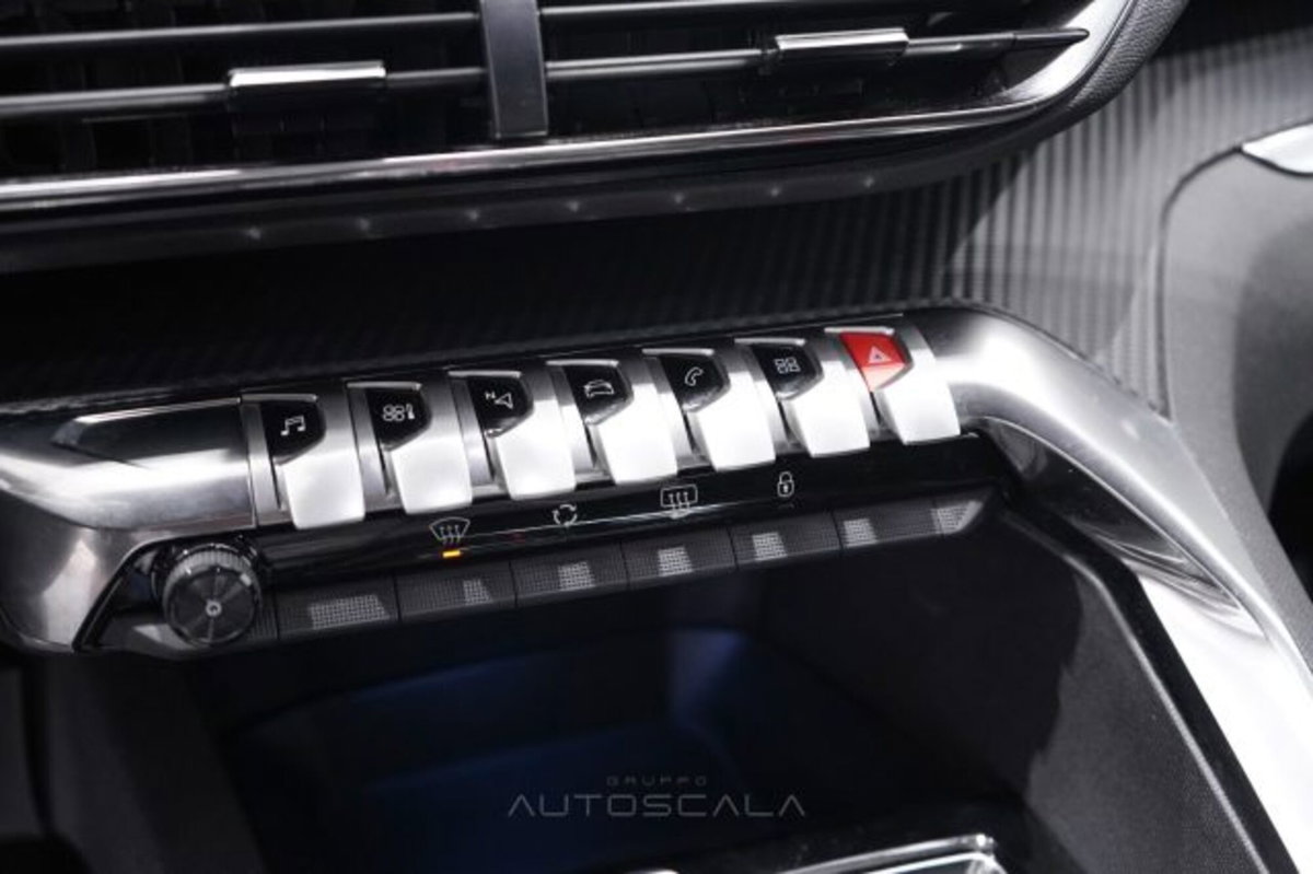 Peugeot 3008 PureTech Turbo 130 S&S EAT8 Active Pack (15)