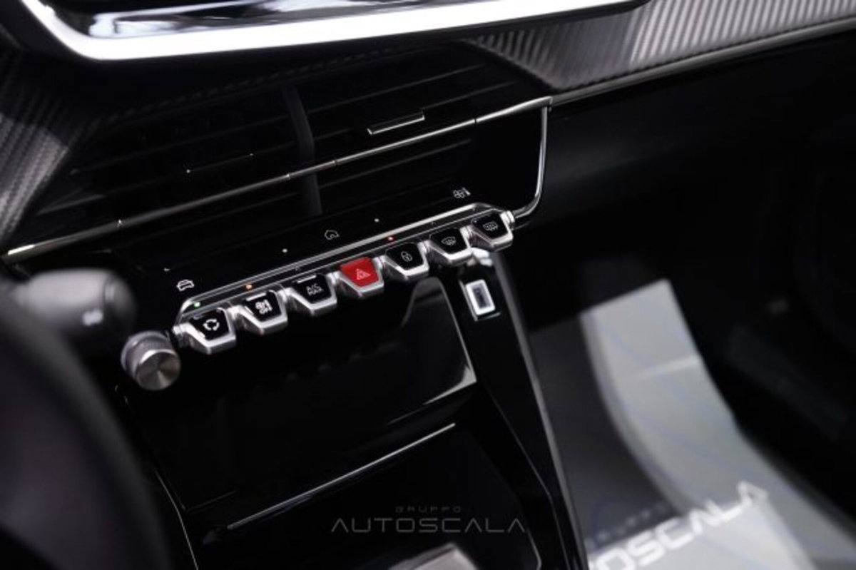 Peugeot 208 1.2 puretech Active s&s 100cv (14)