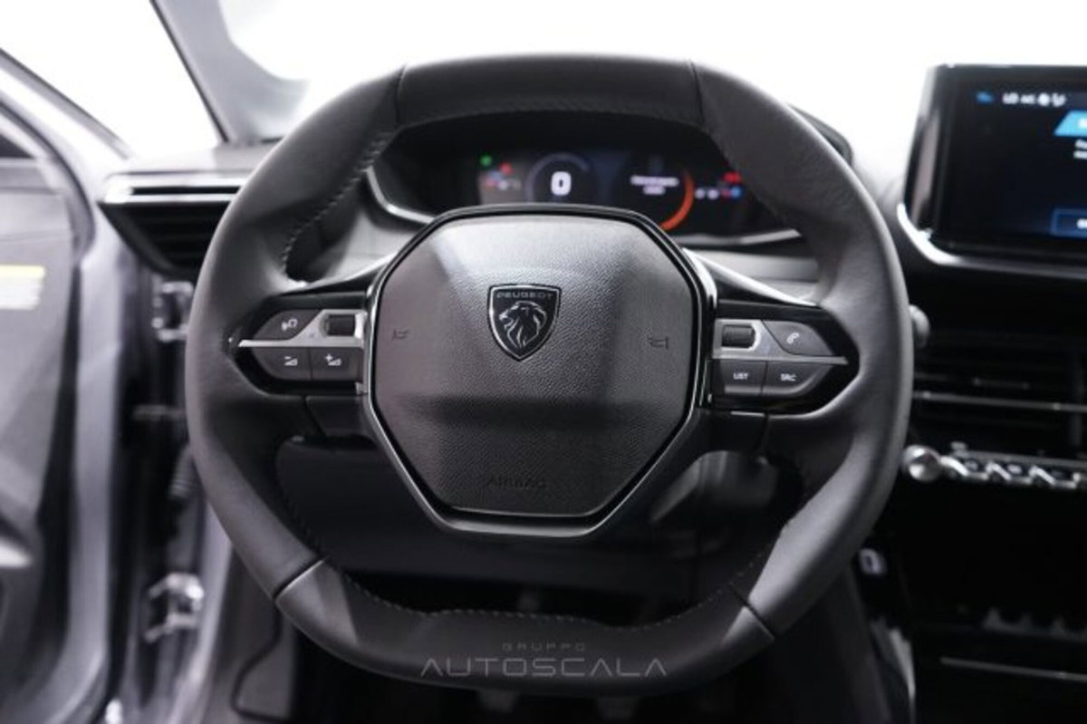 Peugeot 208 1.2 puretech Active s&s 100cv (13)