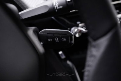 Peugeot 208 1.2 puretech Active s&s 100cv (15)