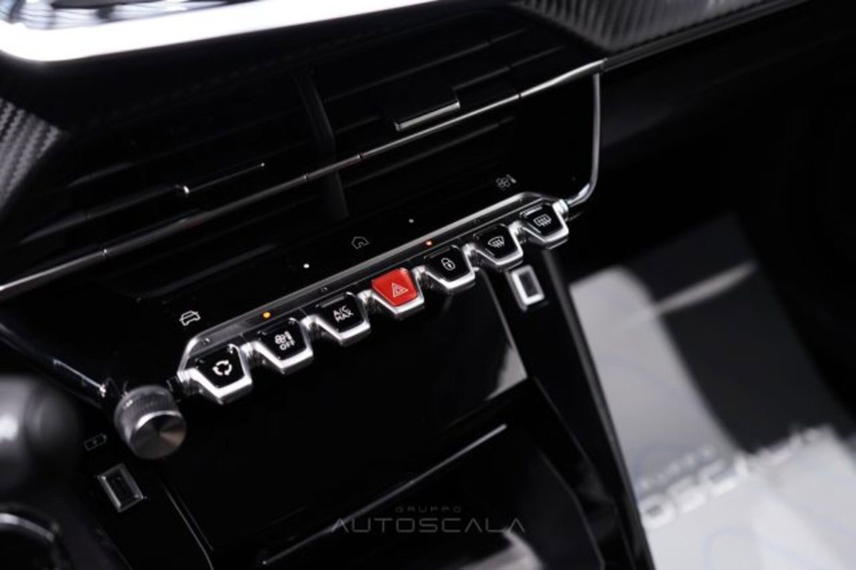 Peugeot 208 1.2 puretech Active s&s 100cv (16)