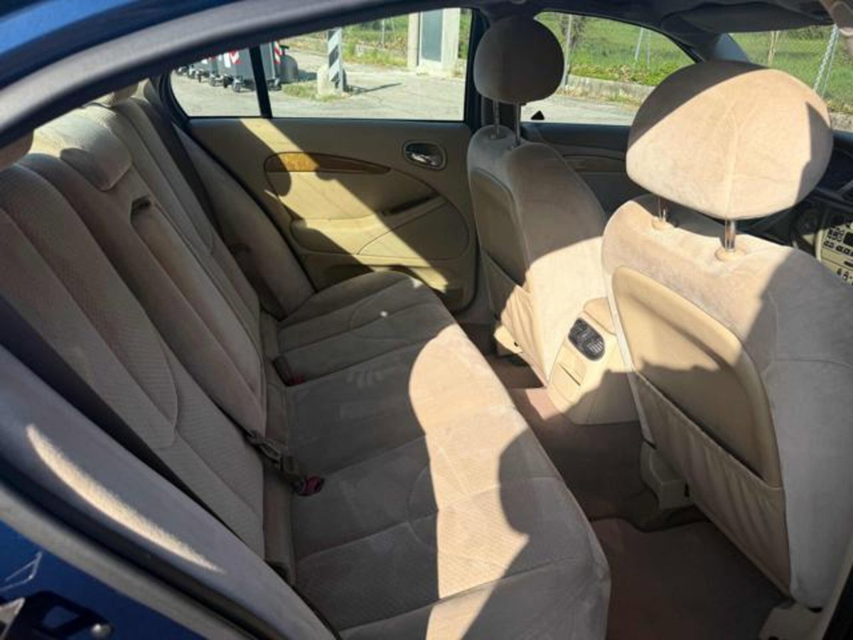 Jaguar S-Type 3.0 V6 Executive (8)