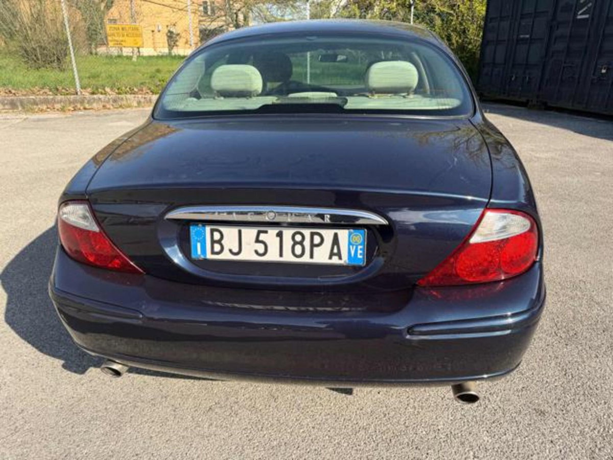 Jaguar S-Type 3.0 V6 Executive (10)