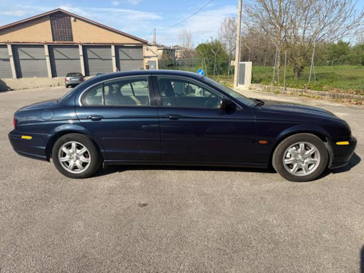 Jaguar S-Type 3.0 V6 Executive (12)