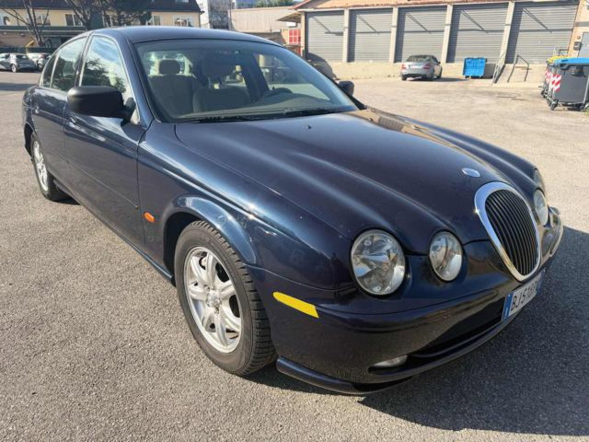 Jaguar S-Type 3.0 V6 Executive (13)