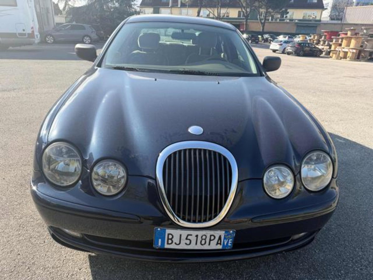 Jaguar S-Type 3.0 V6 Executive (14)