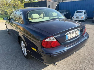 Jaguar S-Type 3.0 V6 Executive (7)