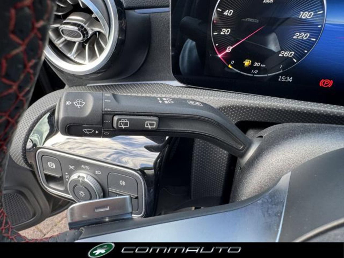 Mercedes-Benz Classe A 180 AMG Line Premium Plus auto (15)