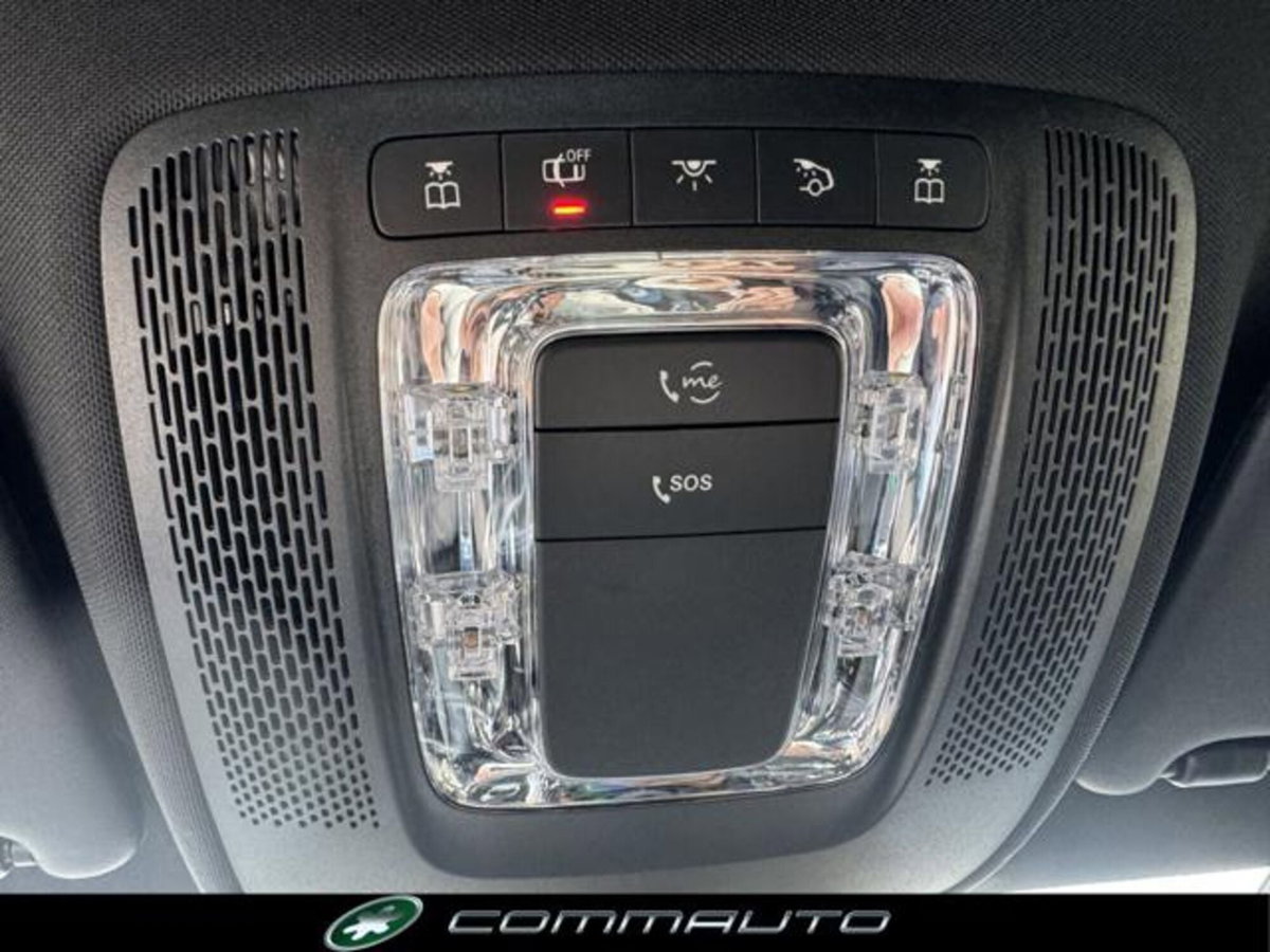 Mercedes-Benz Classe A 180 AMG Line Premium Plus auto (19)