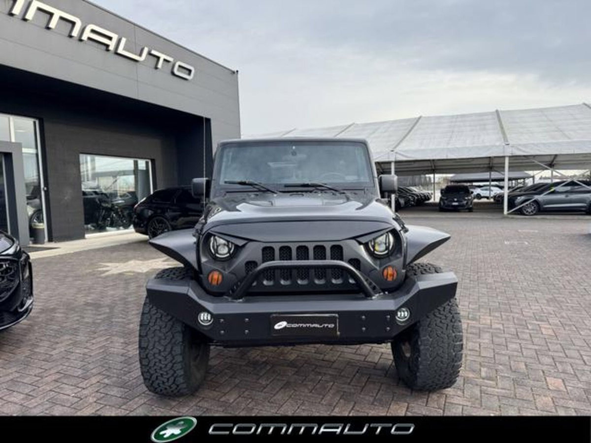 Jeep Wrangler Unlimited 2.8 CRD Sahara (2)