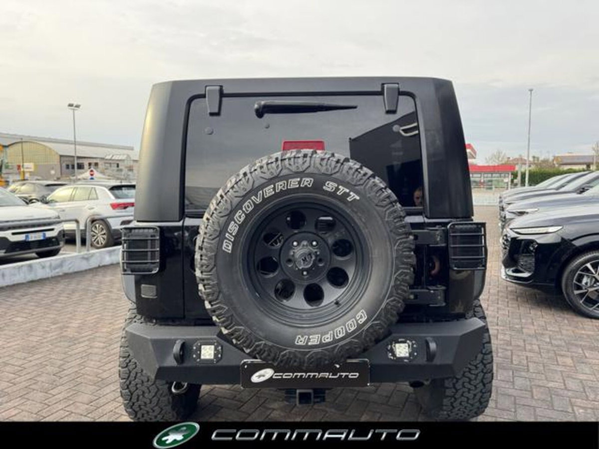Jeep Wrangler Unlimited 2.8 CRD Sahara (5)