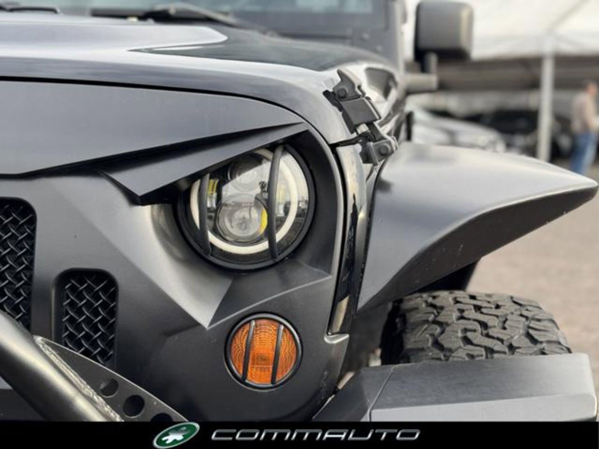 Jeep Wrangler Unlimited 2.8 CRD Sahara (8)