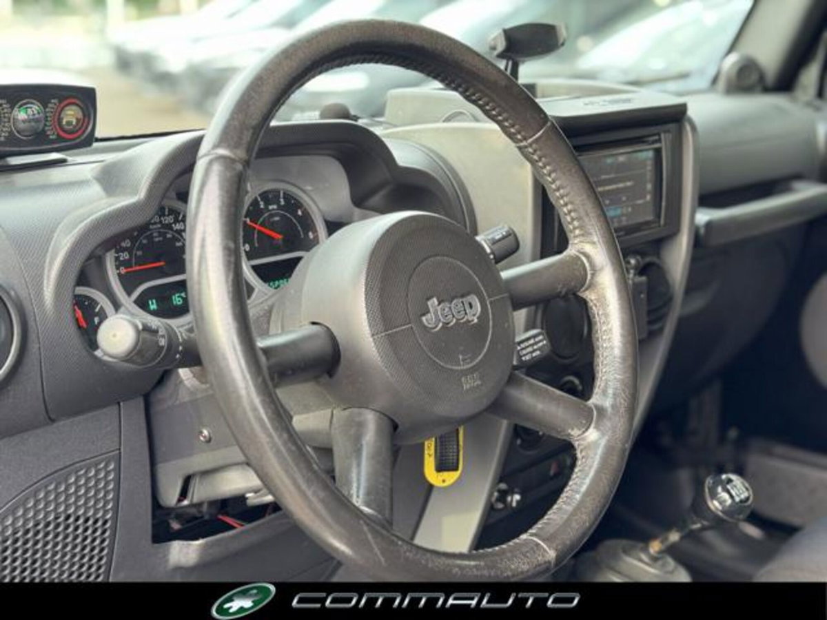 Jeep Wrangler Unlimited 2.8 CRD Sahara (9)