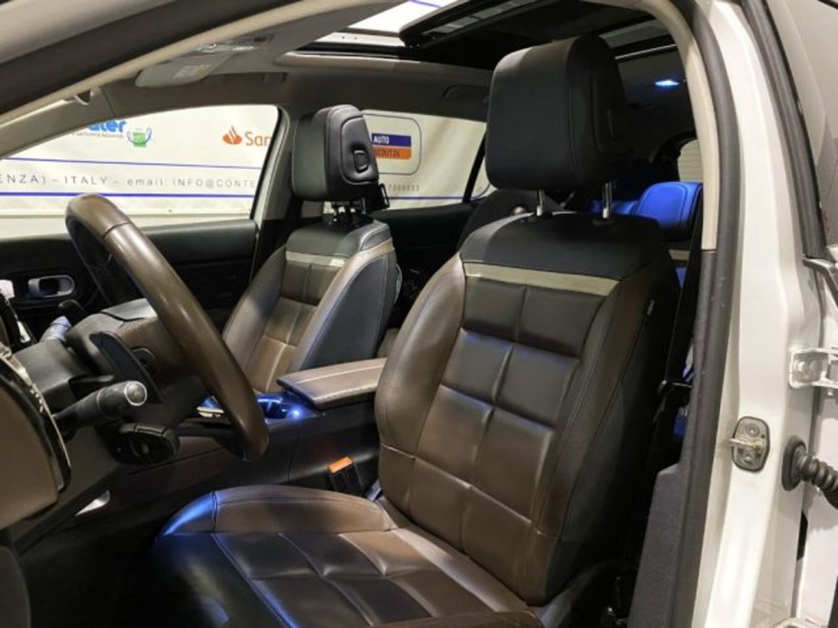 Citroen C5 Aircross Aircross Hybrid 225 E-EAT8 Shine (6)