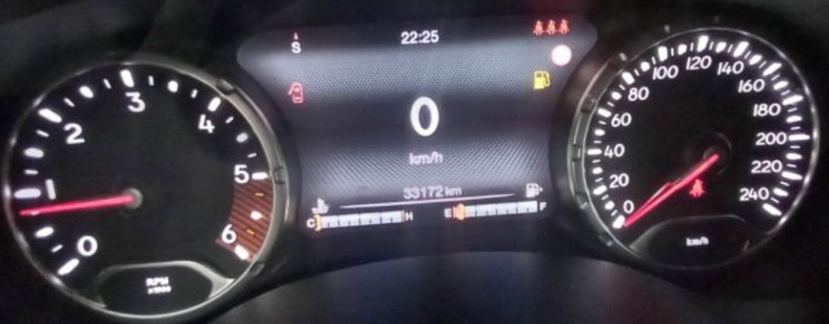 Jeep Renegade 1.6 Mjt 130 CV Limited (10)