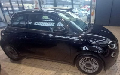 Fiat 500e Icon Berlina 42 kWh (2)