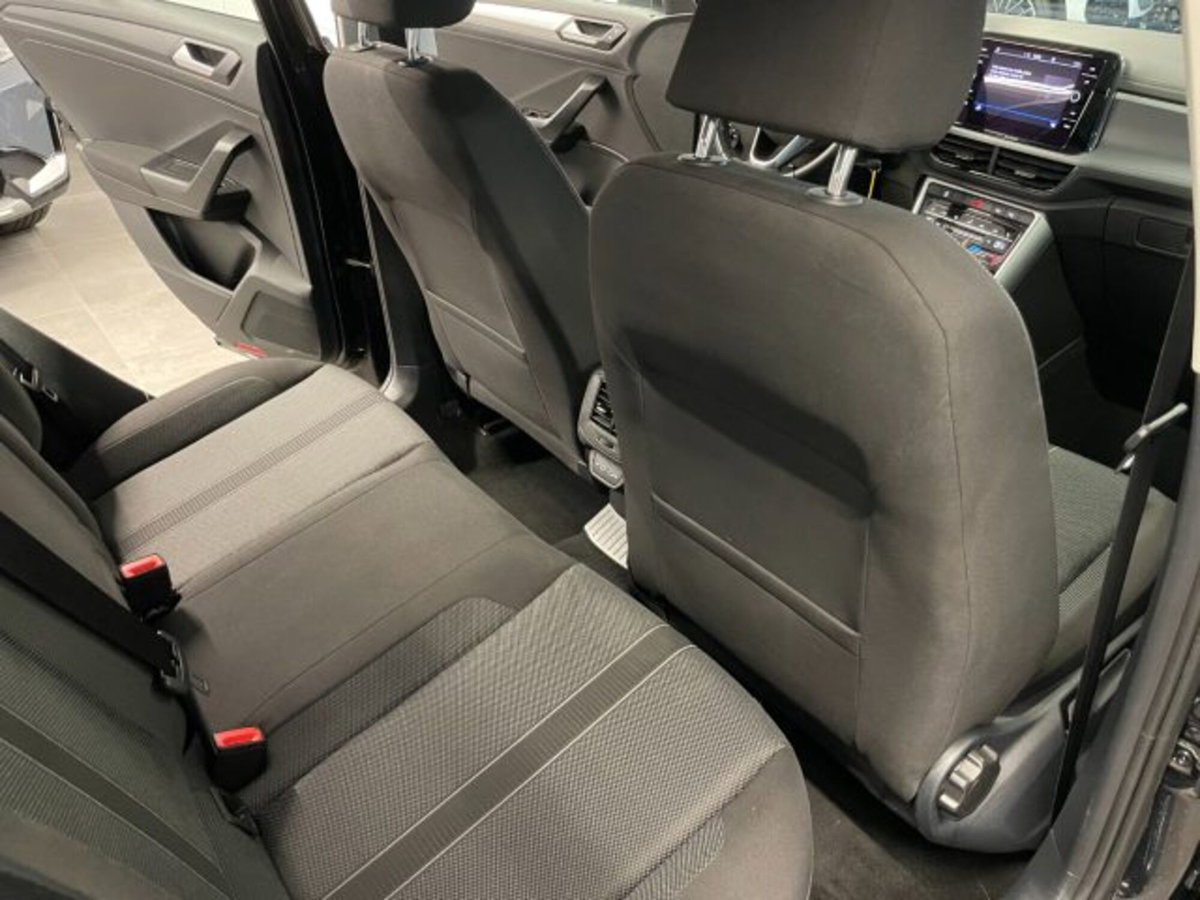 Volkswagen T-Roc 1.5 tsi Life dsg (9)