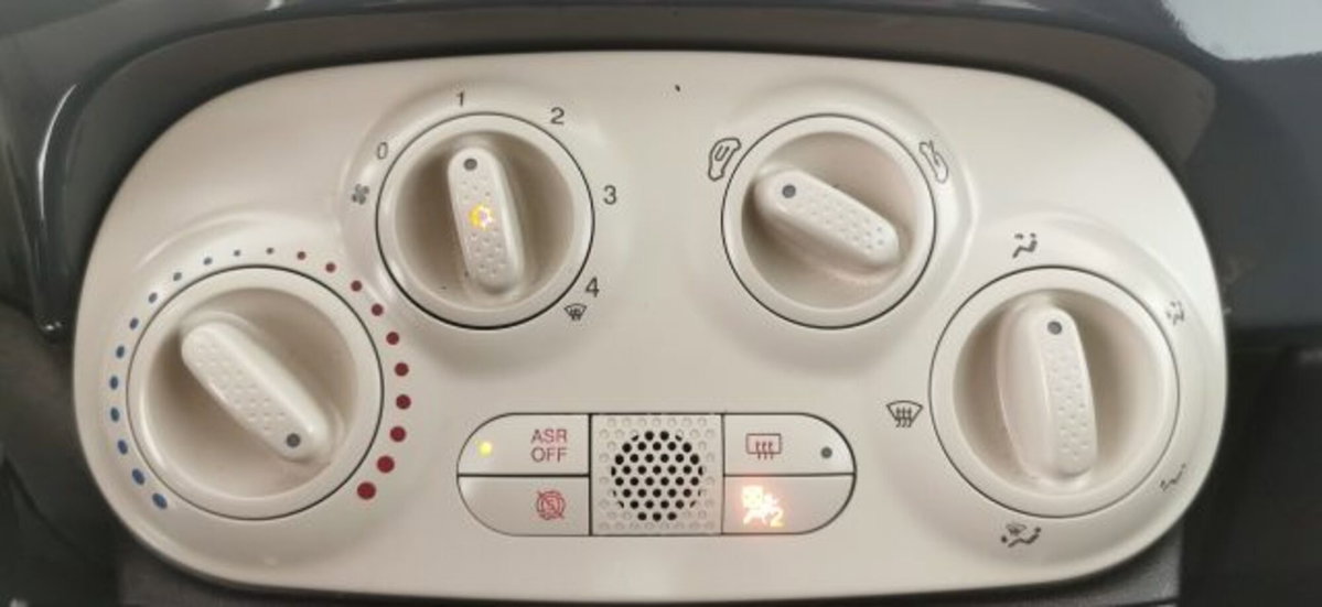 Fiat 500 1.0 Hybrid Red (12)