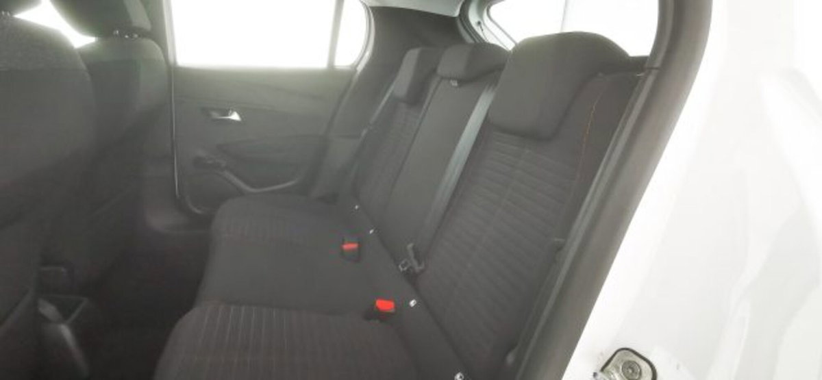 Peugeot 208 1.2 puretech Active s&s 75cv (15)