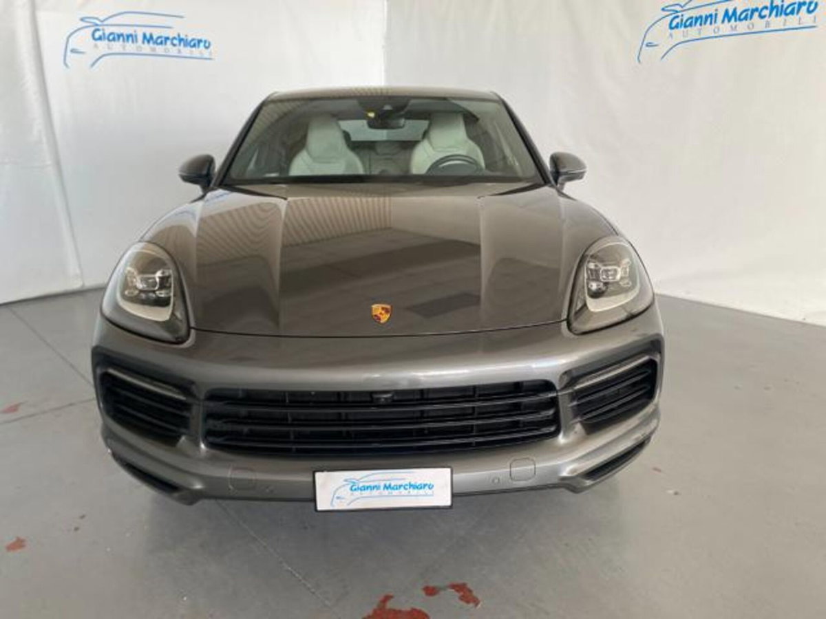 Porsche Cayenne Coupé 3.0 V6 (2)