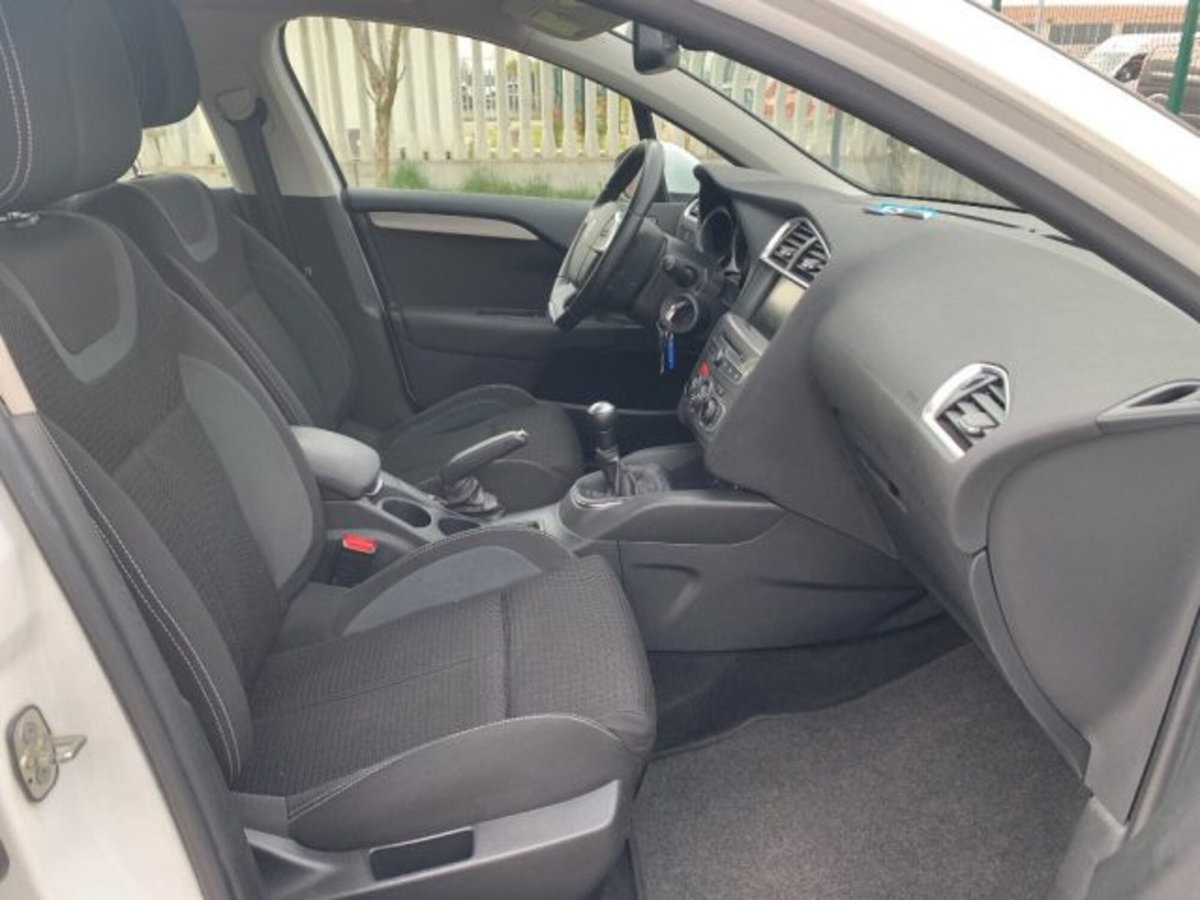 Citroen C4 BlueHDi 100 Feel (12)