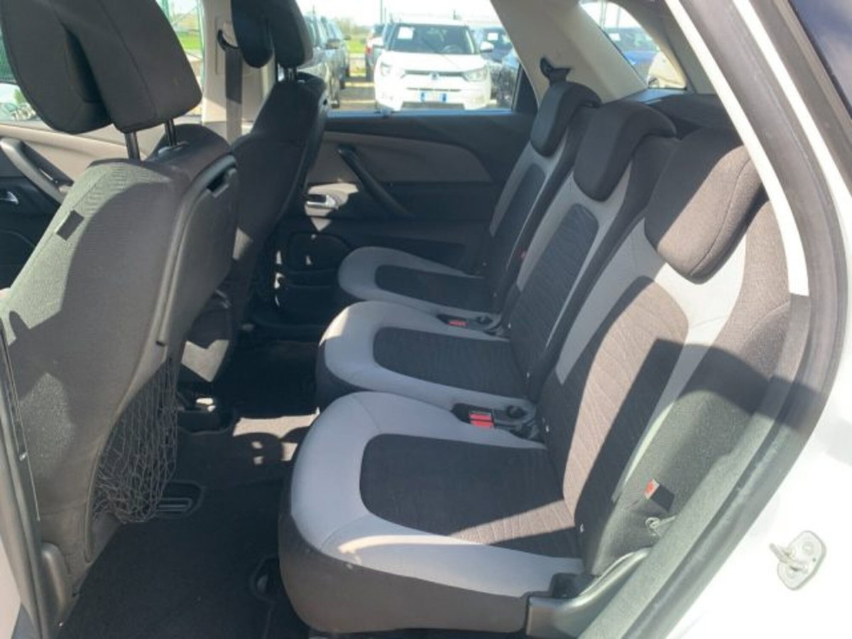 Citroen C4 Picasso 1.6 e-HDi 115 Exclusive (10)